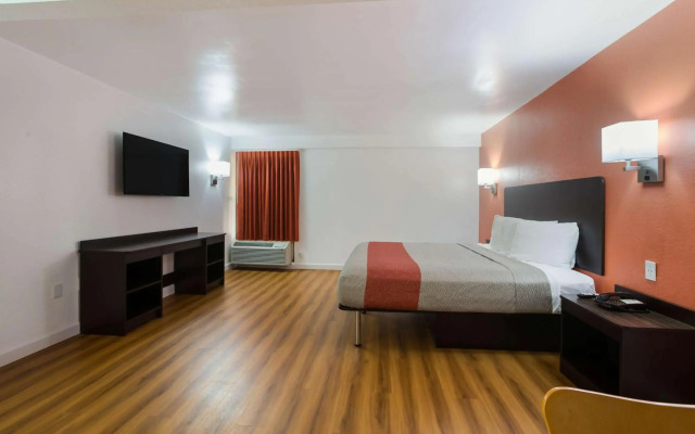 Motel 6 Suwanee, GA - Gwinnett Center