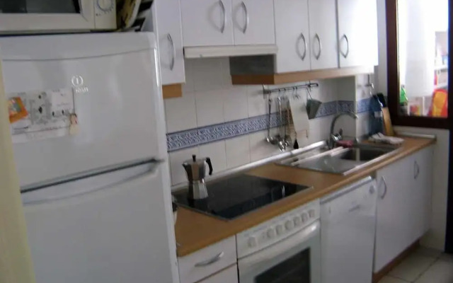Venavera H21a - 2 Dorm / 1bath Walk to Beach