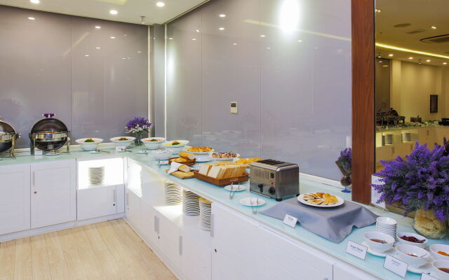 Lavender Hotel Ben Thanh Market