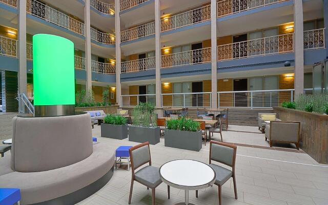 Embassy Suites by Hilton Denver Central Park