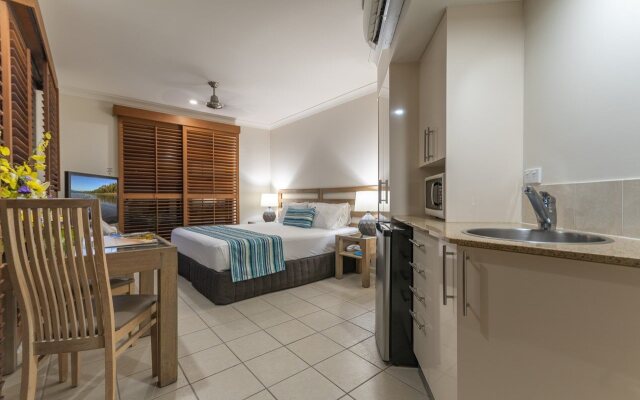 Meridian Port Douglas - Adults only