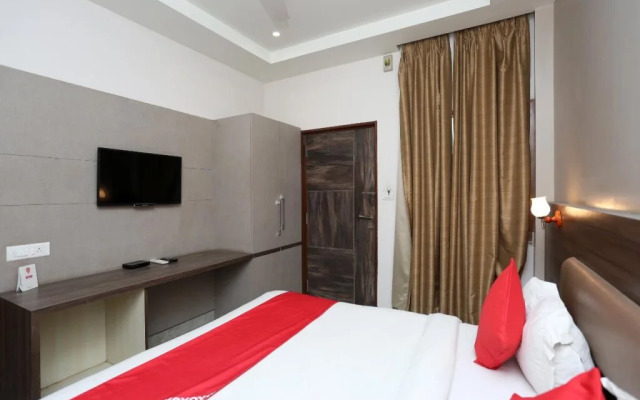 Hotel RP Grand Titanium by OYO Rooms