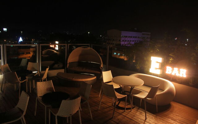 Upperhouse Hotel Formerly Pacifico Boutique by Hiverooms