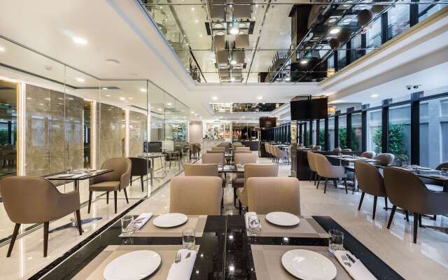SureStay Plus Hotel by Best Western Sukhumvit 2