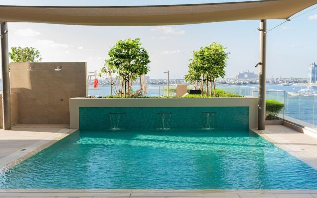 YOUR STAY Apartments Luxury Beachfront Living