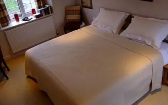 Gate House Bed  Breakfast