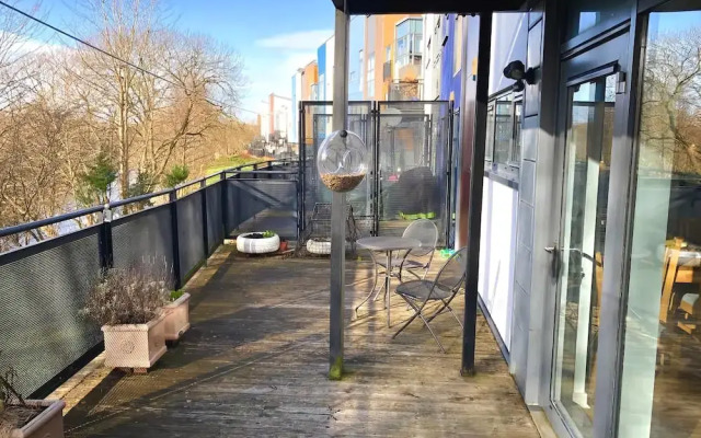 Canal View Apartment