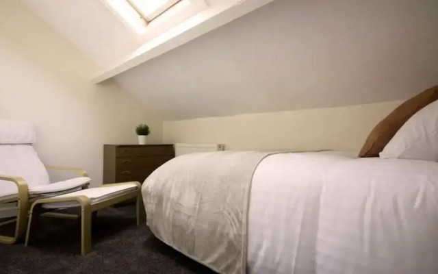 RoomTel - Brook House