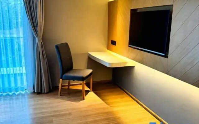 New stylish studio 45 sq min La Vita