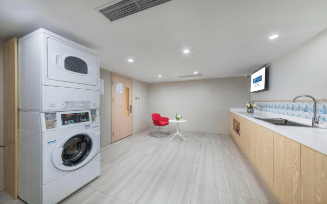 Holiday Inn Express Shanghai Gubei by IHG