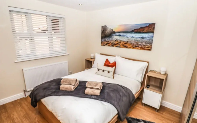 3 Rothbury Place
