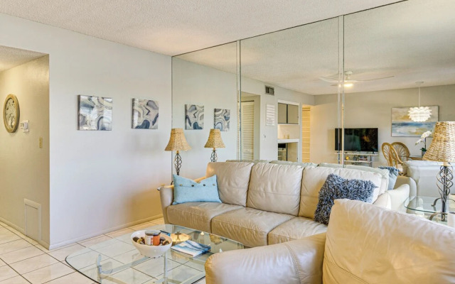 1 Mi to Siesta Beach: Bayfront Condo w/ Pool!