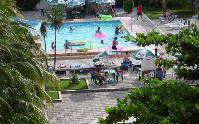 Torre Dorada Cancun