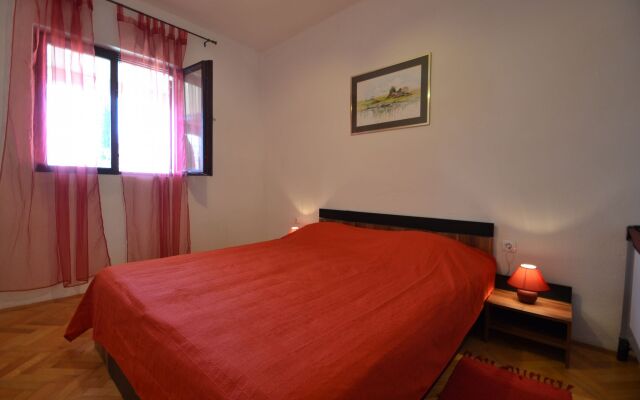 Apartment Martina - 300 m from sea: A2 Sukosan, Zadar riviera