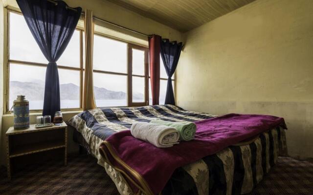 Pangong Holiday Cottages
