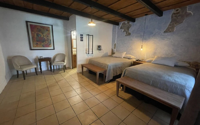 Hotel Cacique Real