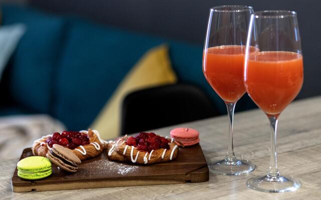 Апартаменты Keytee.Home (Кейти.Хоме) на улице Дыбенко 8к3