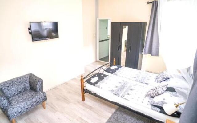 Studio Krajiška ul.