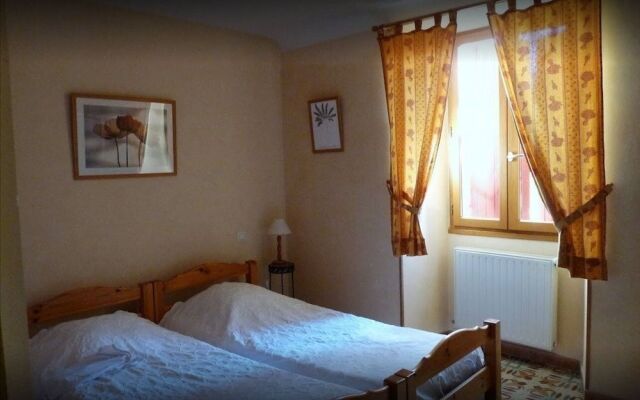 Oustaou Des Moulieres