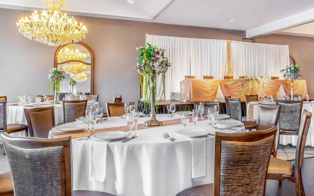 The Riverview Inn & Suites, an Ascend Hotel Collection Member