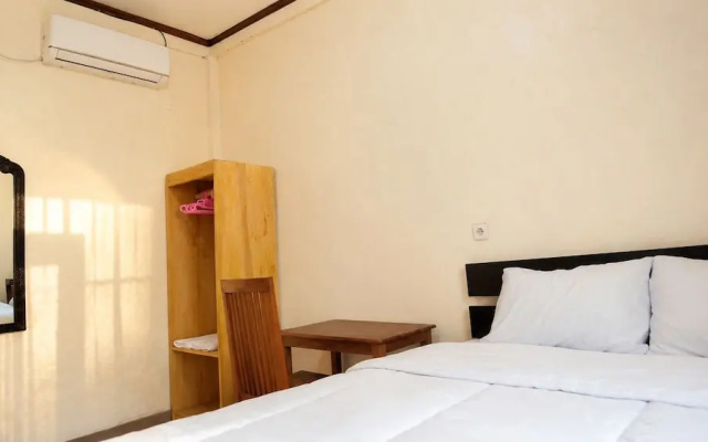 Ocha Bajo Homestay – Guest Rooms – Labuan Bajo