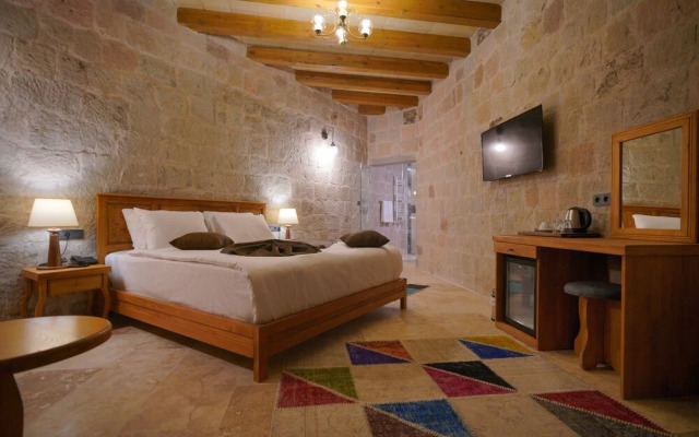 Cappadocia Secret Hill Cave Suites