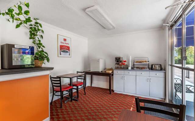 Econo Lodge Lee - Great Barrington