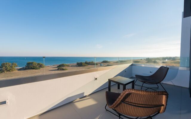 Albatross Beach Front Villas