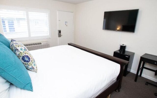 Magnolia Tree Hotel - Near Anaheim Convention Center