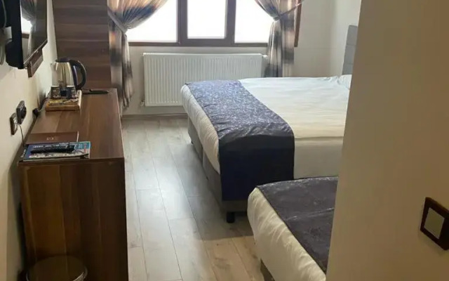 Zumrut Palas Hotel