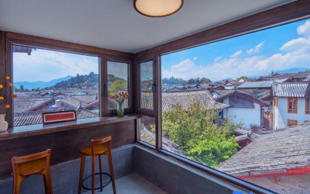 Anyu‑Villa Guiyuan Homestay | Panoramic Holiday Courtyard (Lijiang Ancient City Big Water‑Wheel) – Balcony – Lijiang