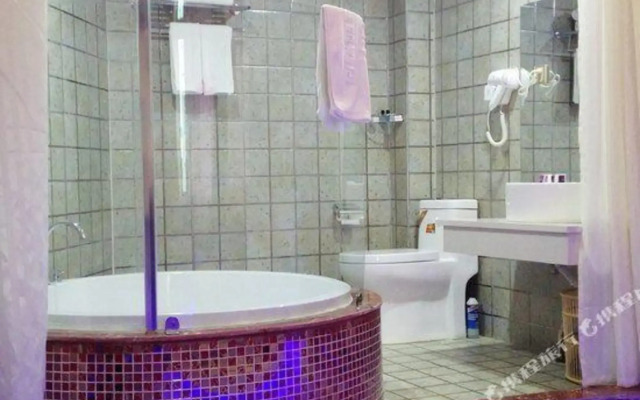 OYO Huadu Theme Hotel