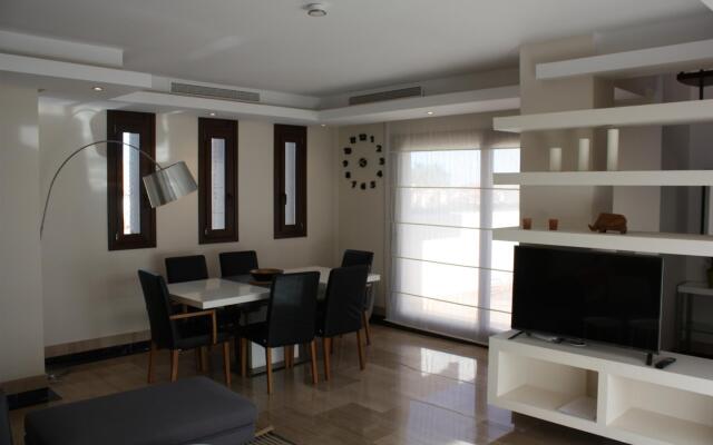 117 - Penthouse with Pool