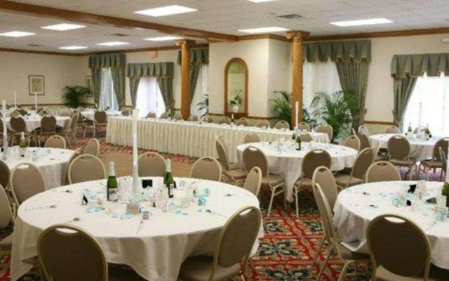 Ramada Stuart