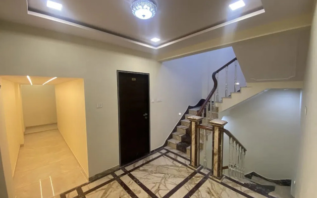 Hotel Classio Inn - Kokilaben Hospital