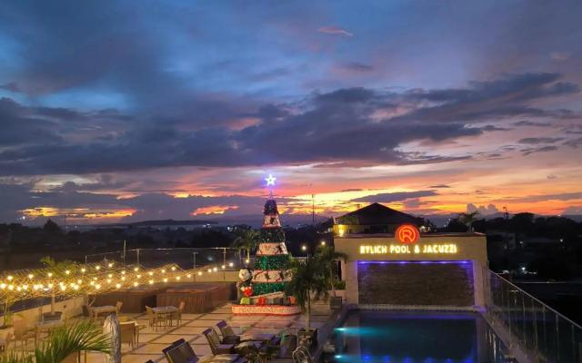 Rylich Panorama Hotel