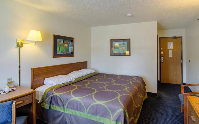 Motel 6 Montoursville, PA - Williamsport