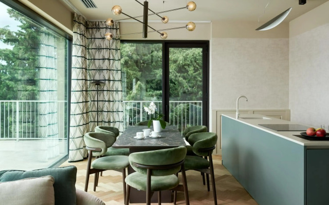 Maximilian Suites