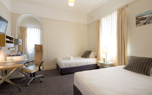 Neutral Bay Lodge