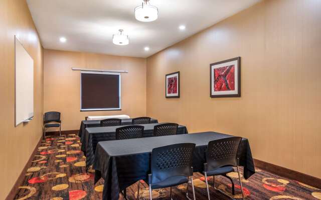 Best Western Plus Kindersley Hotel