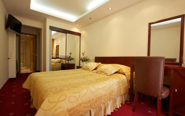BEST WESTERN Aghveran ****