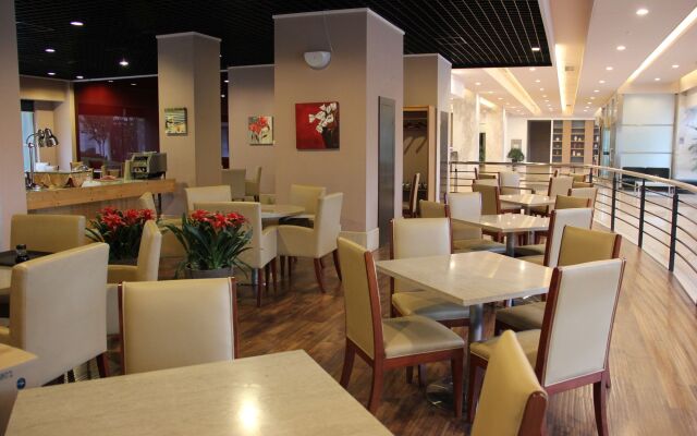 GreenPark Hotel Tianjin