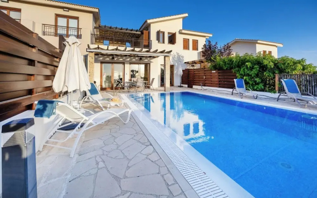 Hg07 Adjacent to Aphrodite Hills- Private Pool, Large Terrace