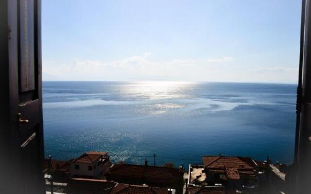Agnanti Hotel & Apartments