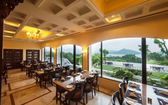 Hotel Hilltop Palace