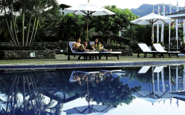 Shangri-La Village Resort