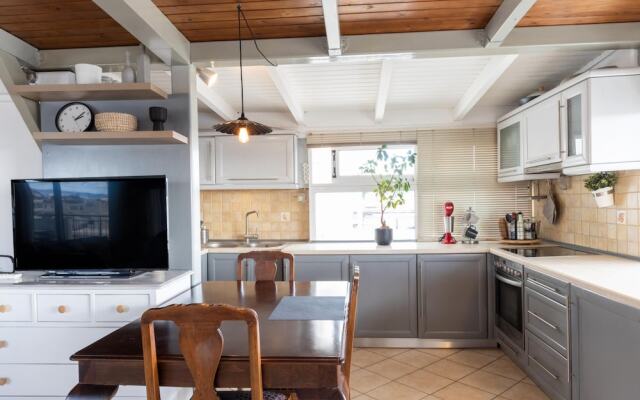 Sunny Loft With a Panoramic View