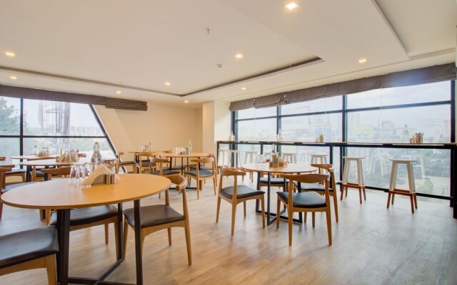 OYO Townhouse 127 Alpha
