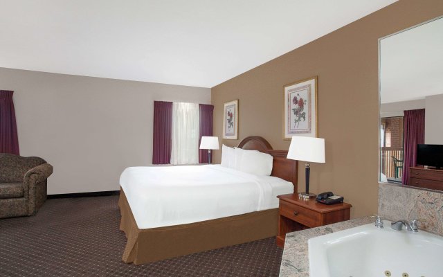 Baymont Inn & Suites by Wyndham San Marcos Outlet Malls