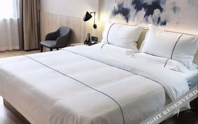 Tupai hotel chain (Songzi sheshui store)